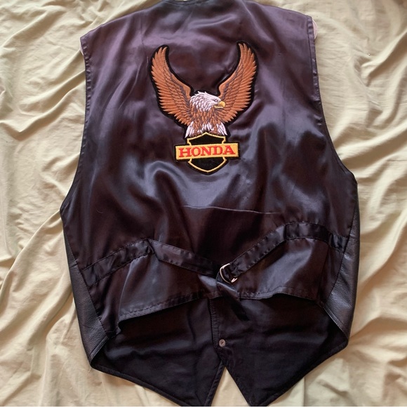 Honda Goldwing leather vest, large - Picture 2 of 6
